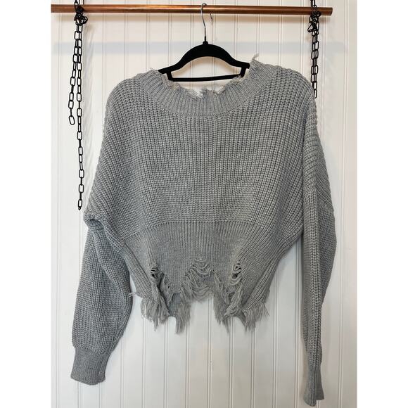 Hera Collection Gray Distressed Look Deep V-Neck Pullover Cropped Sweater Size S - Picture 3 of 6
